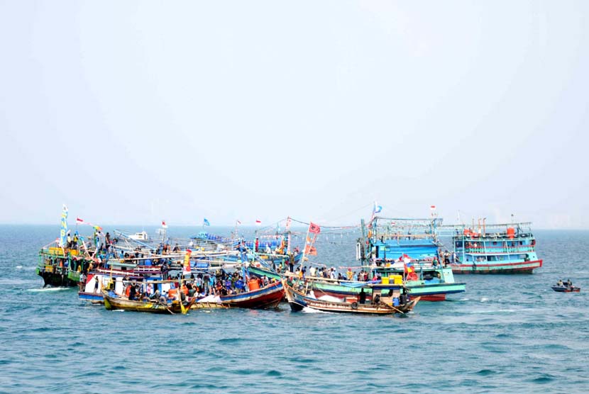 gambar ilustrasi nelayan/kapal